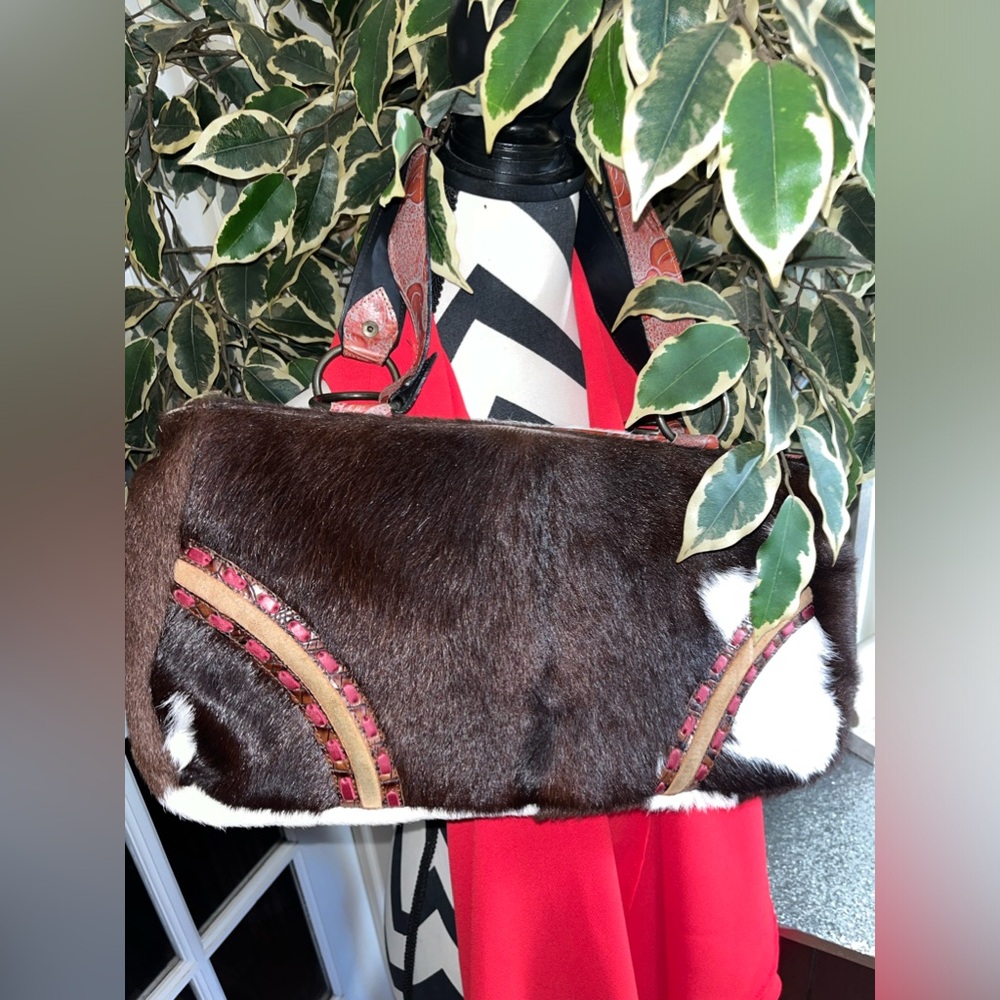 Beautiful TANGO Cowhide Purse